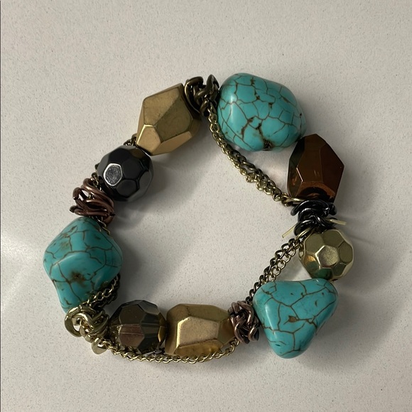 Jewelry - Turquoise and Gold Beaded Bracelet